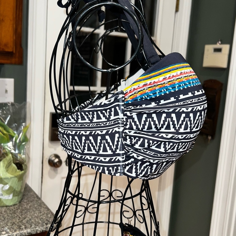 Jette Multicolor Patterned Bikini Top - Picture 2 of 5